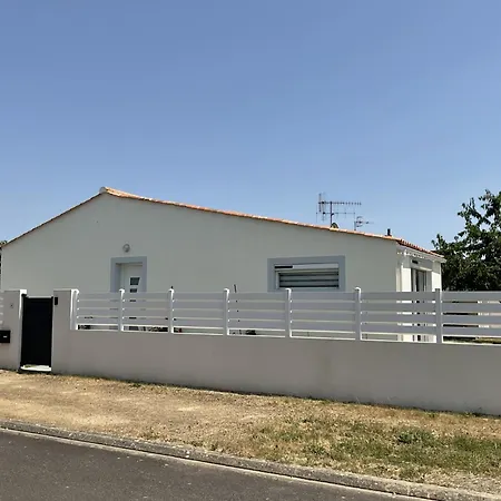 La Maison Des Roses Longeville-sur-Mer Exterior photo