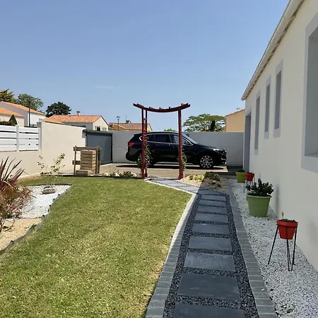 La Maison Des Roses Longeville-sur-Mer Exterior photo